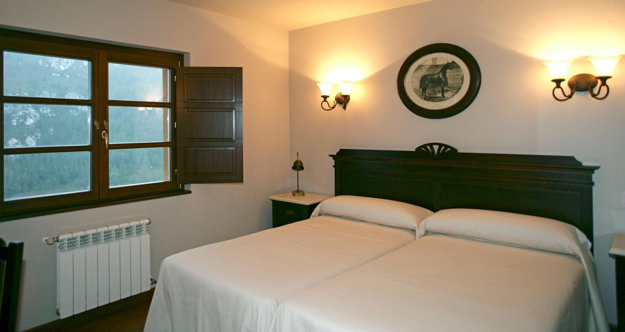 Hotel Rural Yeguada Albeitar Villayon Bagian luar foto