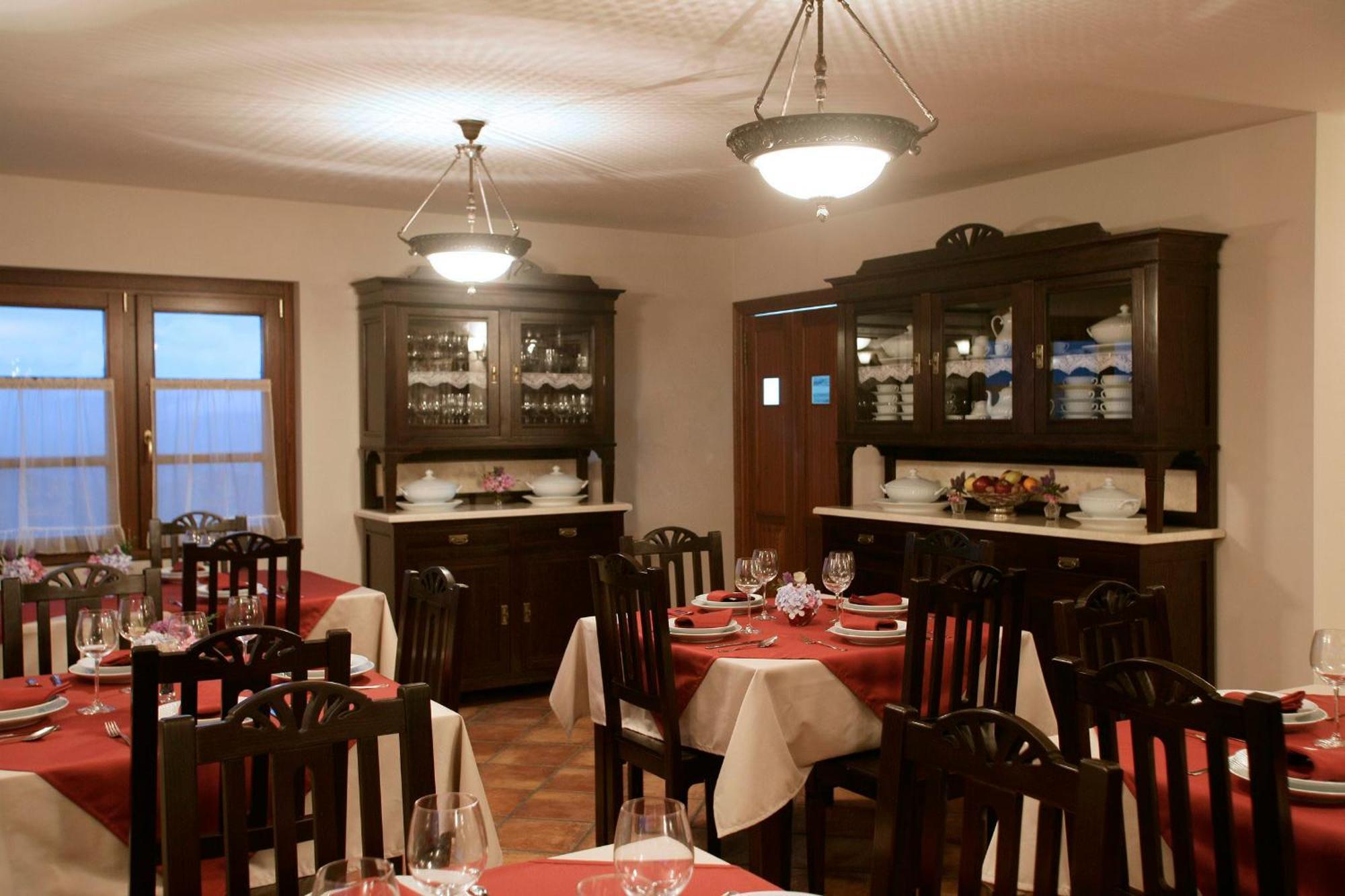 Hotel Rural Yeguada Albeitar Villayon Bagian luar foto